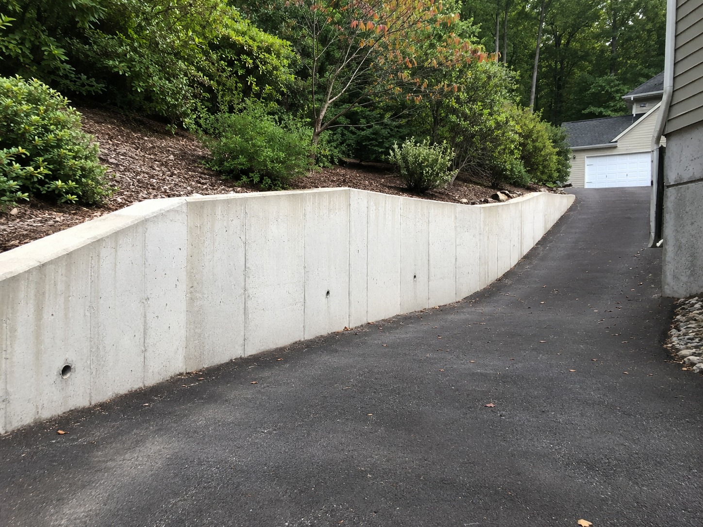 Residential asphalt driveway in Wellington